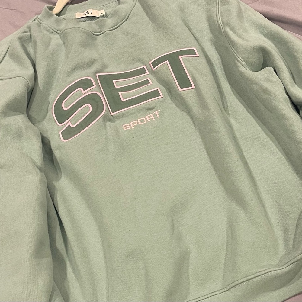 (Still Available)SET Active Sport Crew in Light Green